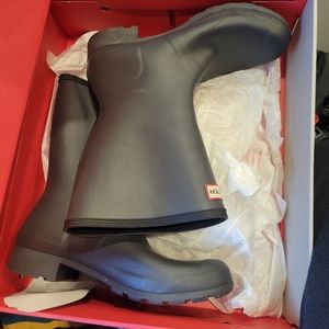 Hunter Original Tour Short Rain Boot for Women, Size 10 - Matte Black NO BOX
